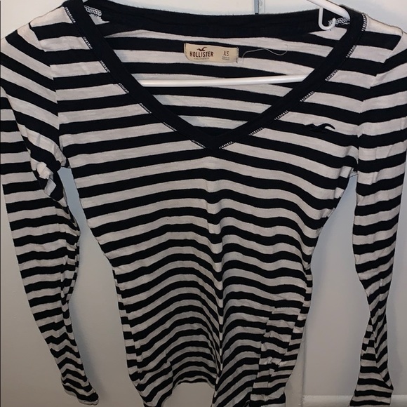 Hollister Tops - Hollister blue and white long sleeve shirt